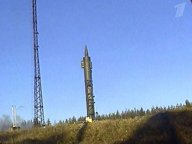 С полигона Капустин Яр в Астраханской области успешно осуществлен испытательный пуск прототипа новой межконтинентальной баллистической ракеты