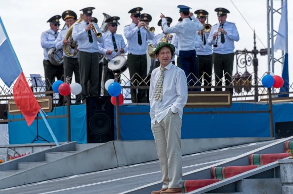 Ахтубинский военный дирижер о съемках фильма «День выборов-2»: «Понравилось, артисты-позитивные ребята»