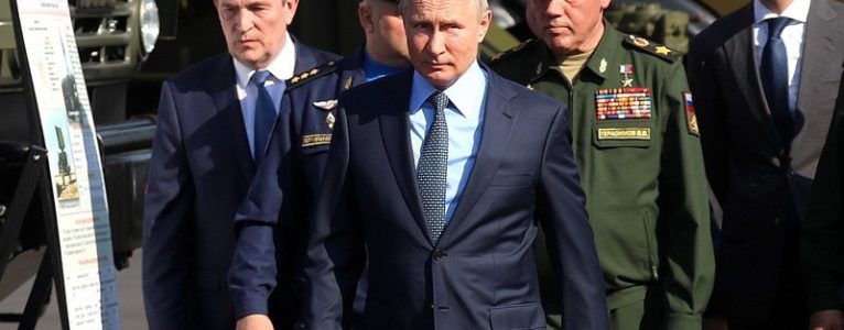 Владимир Путин стал четвертым главой государства посетившим Ахтубинск