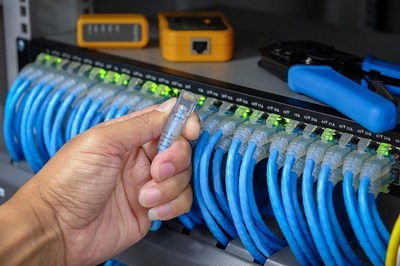 В Ахтубинском районе медные провода связи будут заменены на оптоволокно