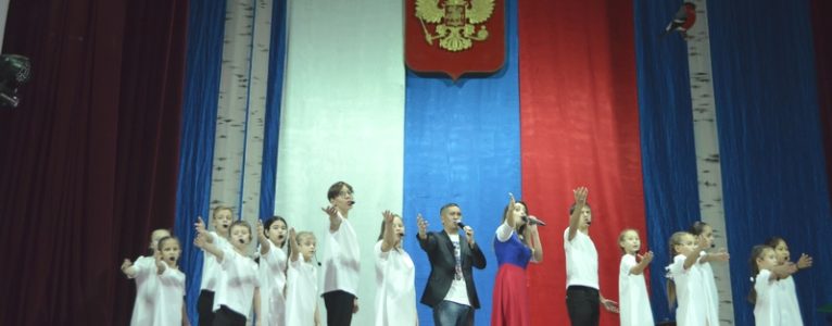 В Ахтубинске прошел благотворительный патриотический концерт «В поддержку воинства России». Но осознали его важность не все
