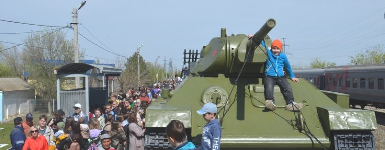 В год 80 — летия Победы в Сталинградской битве уникальный  ретропоезд прибыл в Ахтубинск