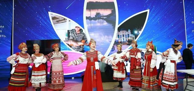 Астраханцев призывают проголосовать за родной регион на платформе выставки-форума «Россия»